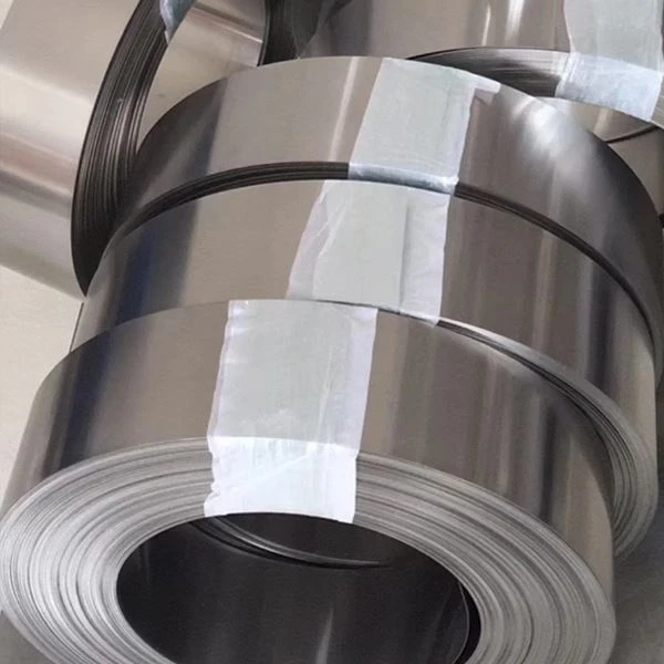 Gegelung jalur titanium